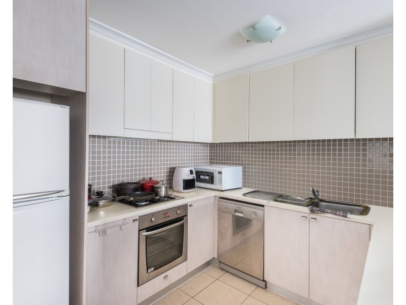 252/80 John Whiteway Drive, Gosford NSW 2250