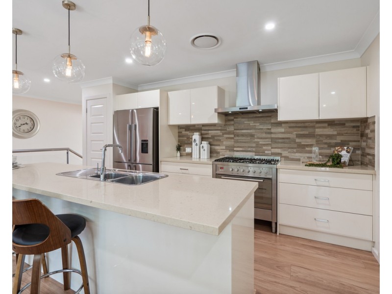 37 Cassinia Close, Lisarow NSW 2250