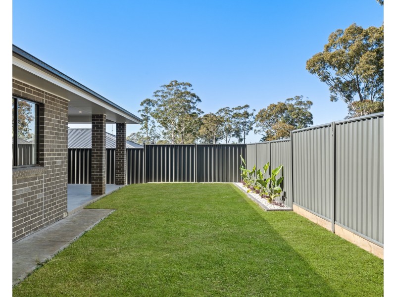 28 Corkwood Street, Berkeley Vale NSW 2261