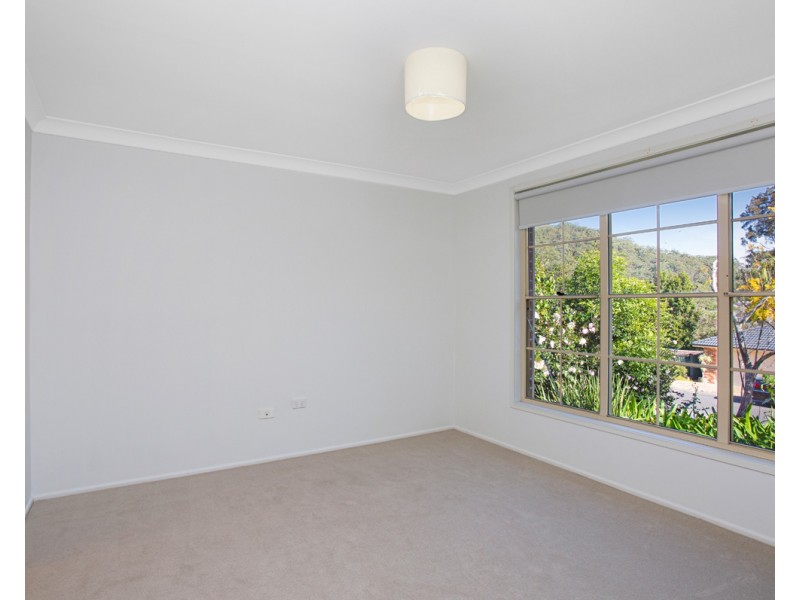 6 Greenvale Road, Green Point NSW 2251