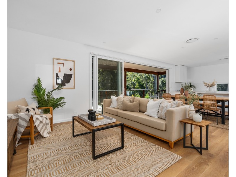 99 Chamberlain Road, Wyoming NSW 2250