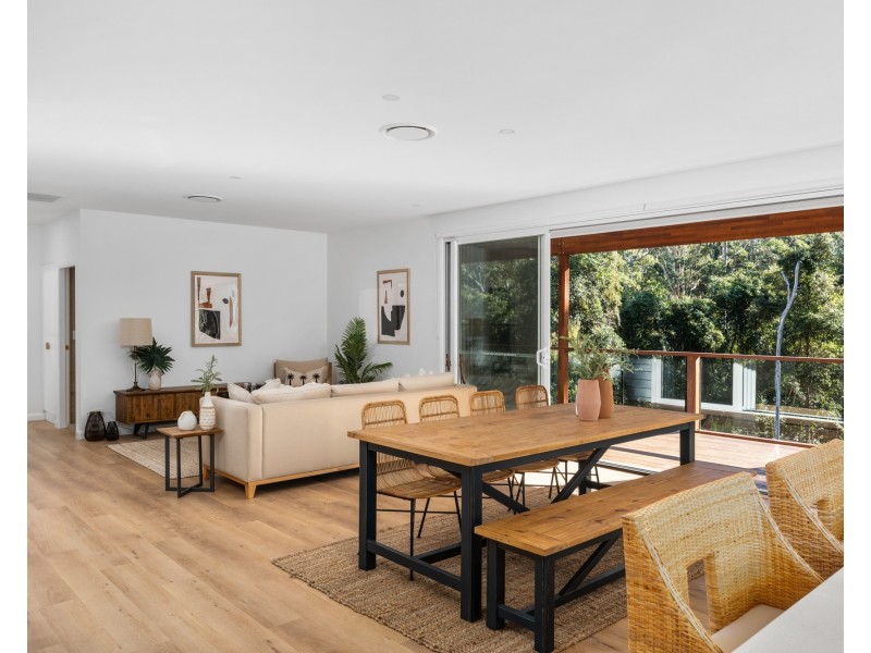 99 Chamberlain Road, Wyoming NSW 2250