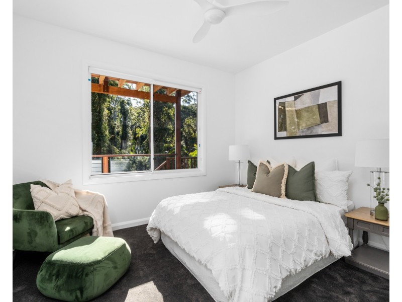 99 Chamberlain Road, Wyoming NSW 2250