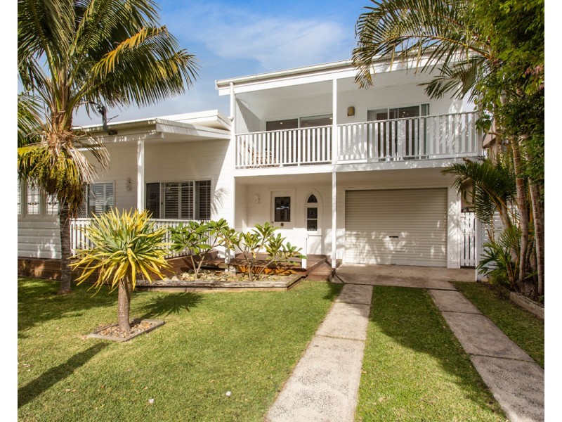 17 Bondi Road, The Entrance North NSW 2261