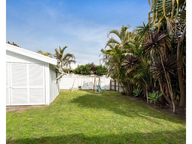 17 Bondi Road, The Entrance North NSW 2261