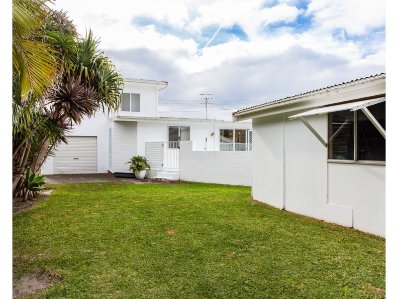 17 Bondi Road, The Entrance North NSW 2261