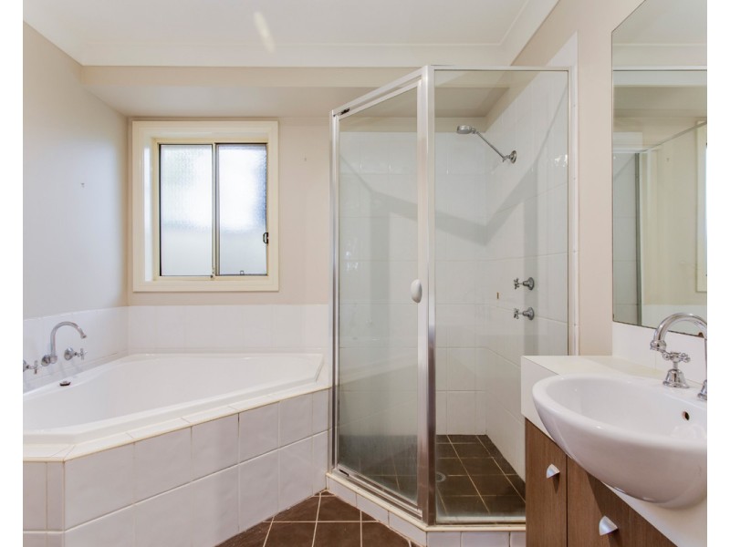 16 Moorlan Avenue, Killarney Vale NSW 2261