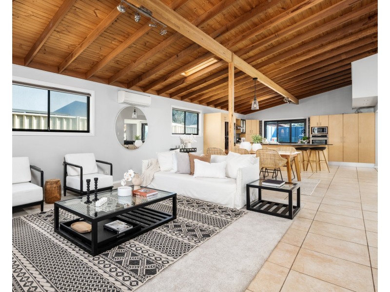 20 Captain Cook Crescent, Long Jetty NSW 2261