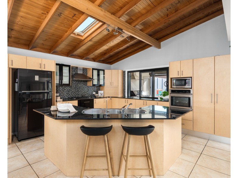 20 Captain Cook Crescent, Long Jetty NSW 2261