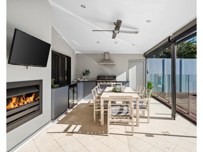 20 Captain Cook Crescent, Long Jetty NSW 2261