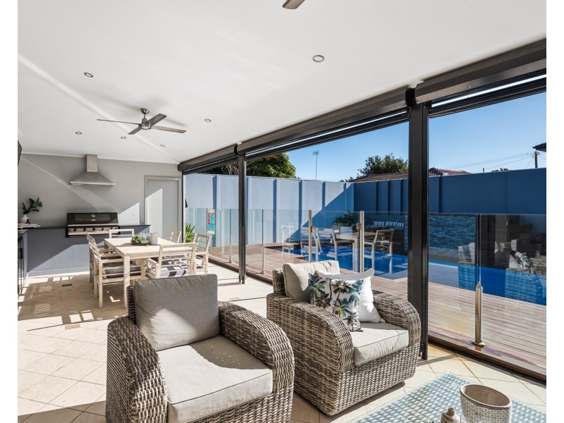 20 Captain Cook Crescent, Long Jetty NSW 2261