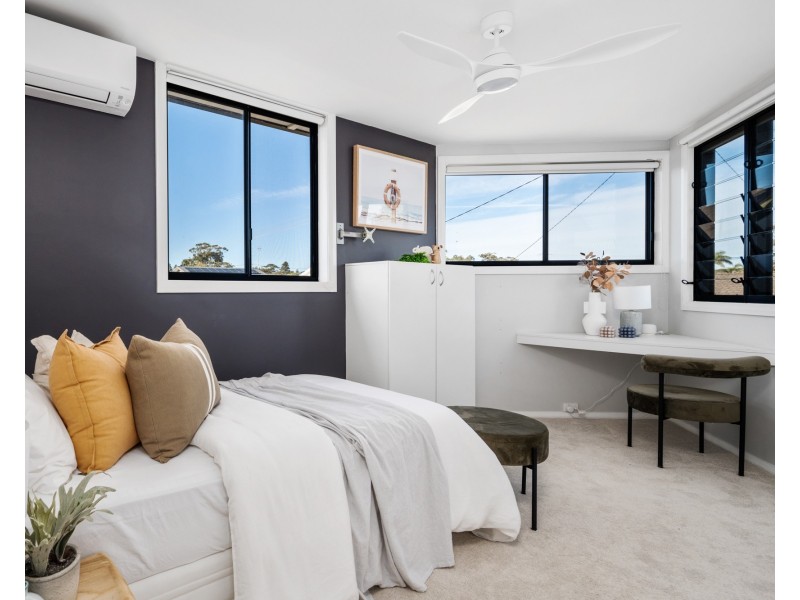 20 Captain Cook Crescent, Long Jetty NSW 2261