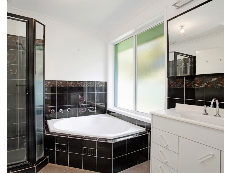 2 Boxwood Close, Ourimbah NSW 2258