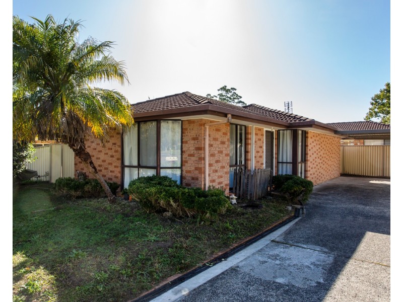 1/11 Donna Close, Lisarow NSW 2250