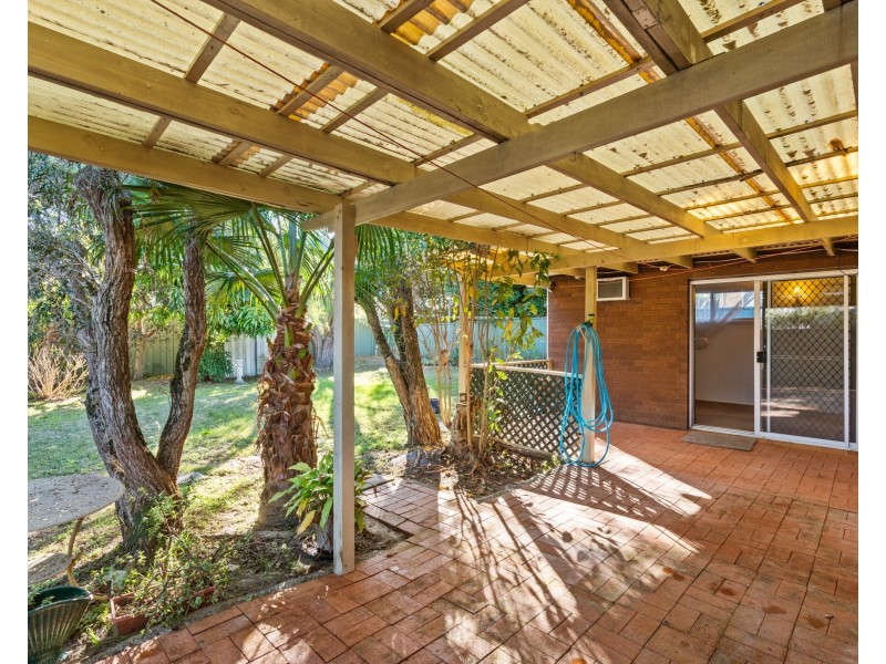 8 Darryl Road, Wyoming NSW 2250