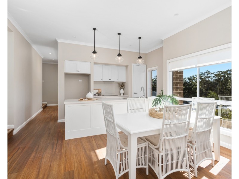 6 Centella Close, Lisarow NSW 2250