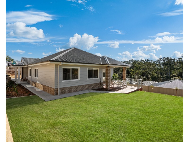 6 Centella Close, Lisarow NSW 2250