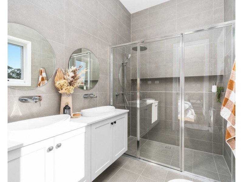 6 Centella Close, Lisarow NSW 2250