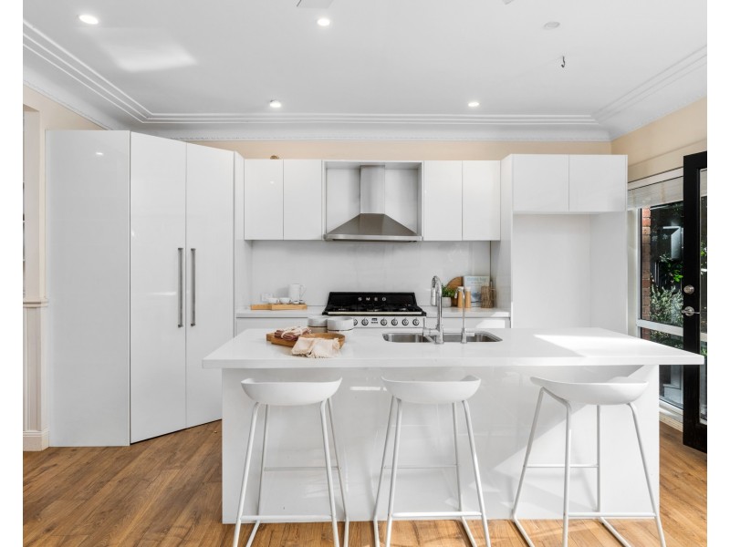 5 Erina Valley Road, Erina NSW 2250