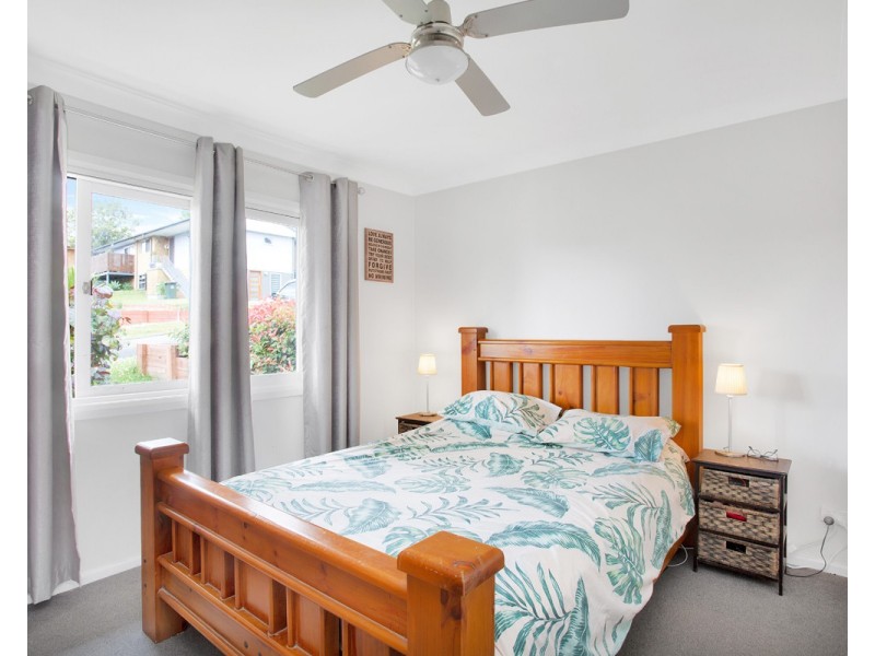 9 Crawford Crescent, Wyoming NSW 2250