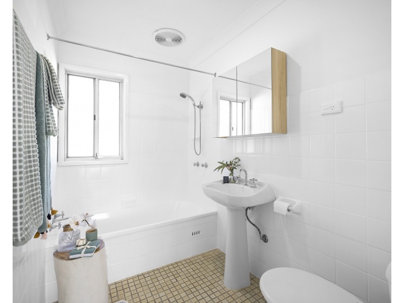 20 Melrose Avenue, Gorokan NSW 2263