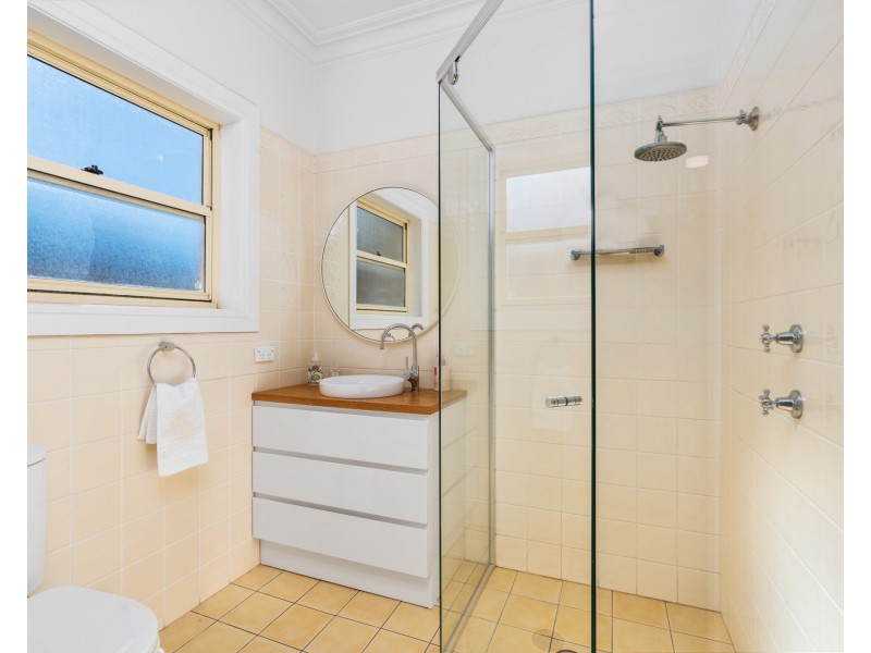 64 Robinia Parade, Springfield NSW 2250