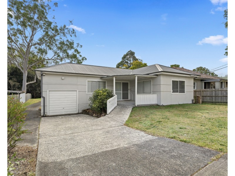 12 Renwick Street, Wyoming NSW 2250