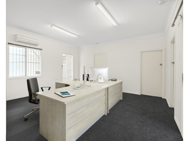 12 Renwick Street, Wyoming NSW 2250