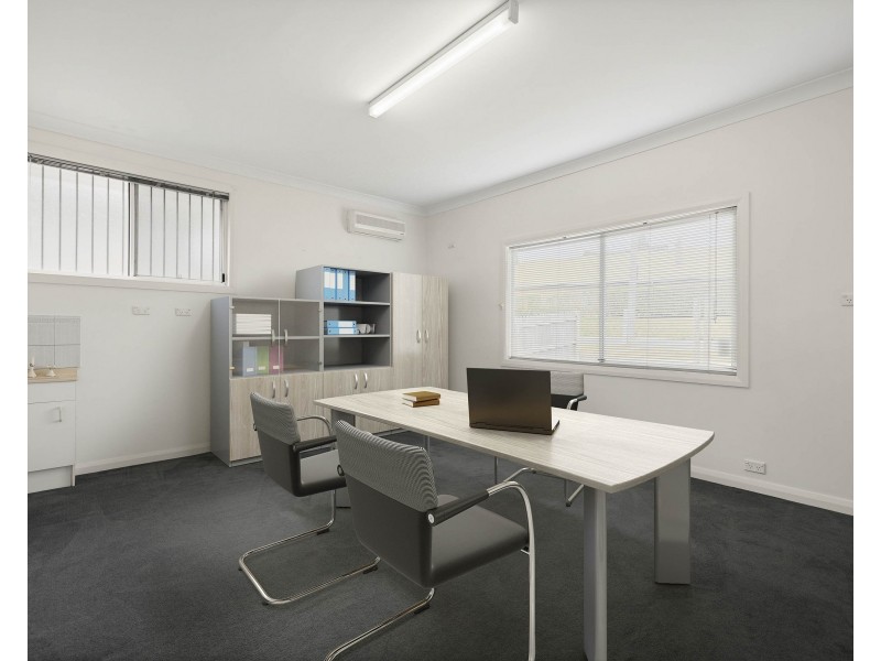 12 Renwick Street, Wyoming NSW 2250