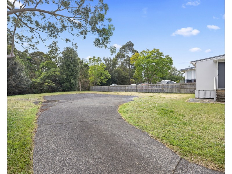 12 Renwick Street, Wyoming NSW 2250