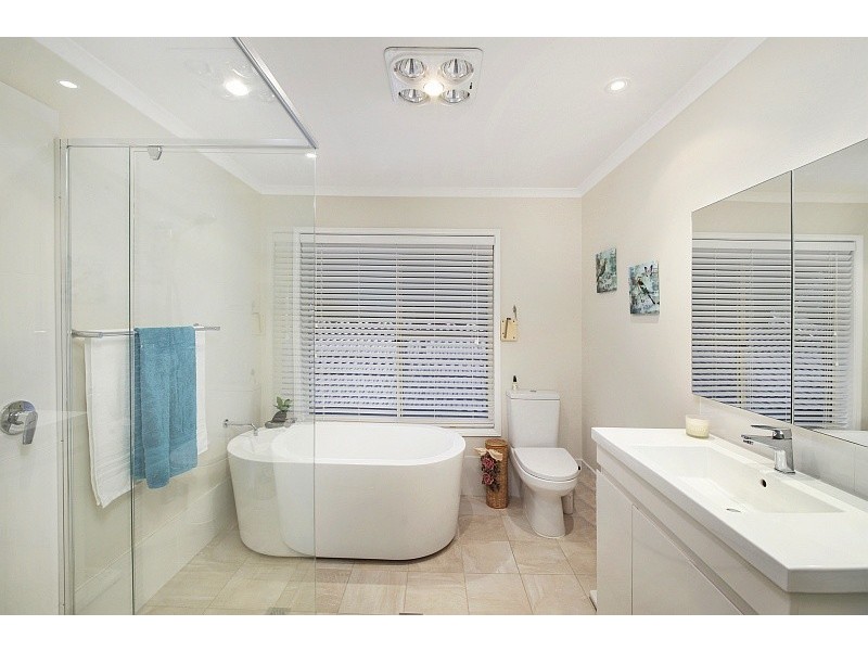 4 Elvys Avenue, Saratoga NSW 2251