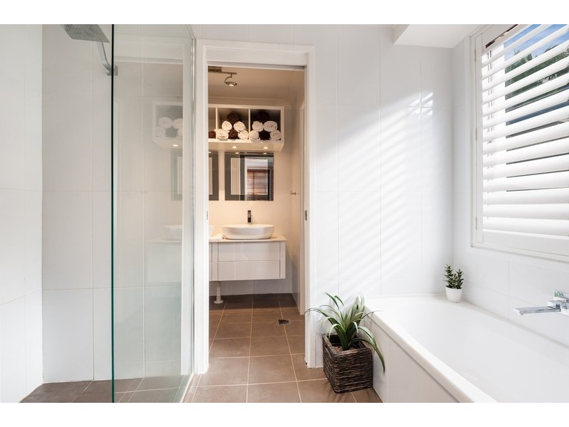 52 James Sea Drive, Green Point NSW 2251