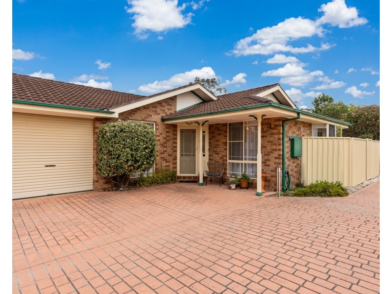 2/15 Ashburn Close, Lisarow NSW 2250