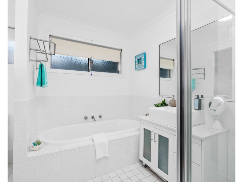 21 Dora Street, Lisarow NSW 2250