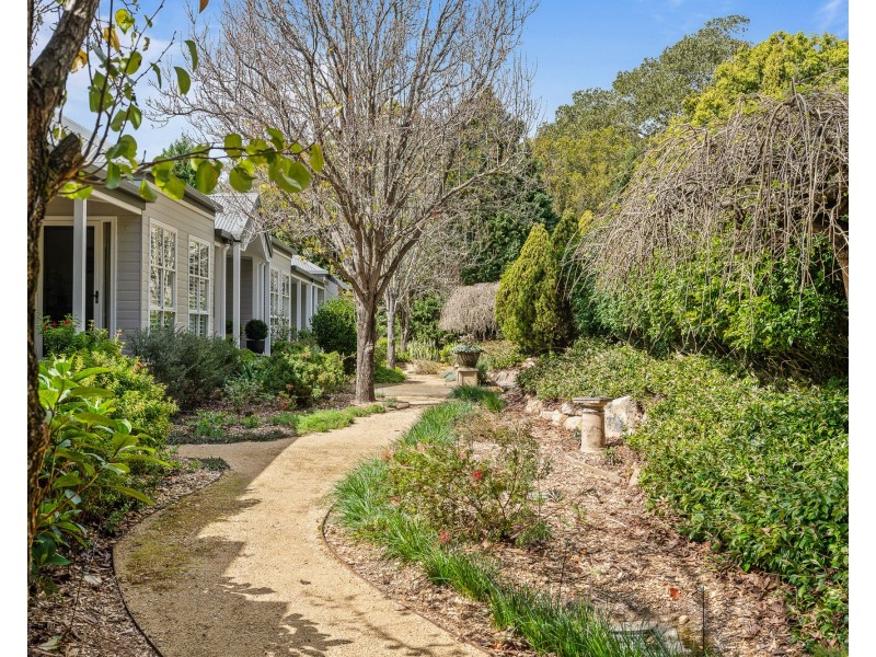 243 Avoca Drive, Kincumber NSW 2251