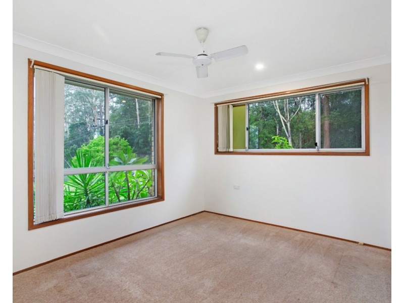 1/4 Kalawarra Road, Wyoming NSW 2250