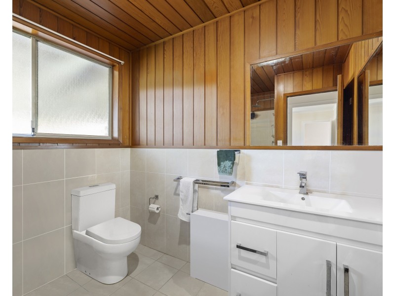 36 Walker Road, Wyoming NSW 2250