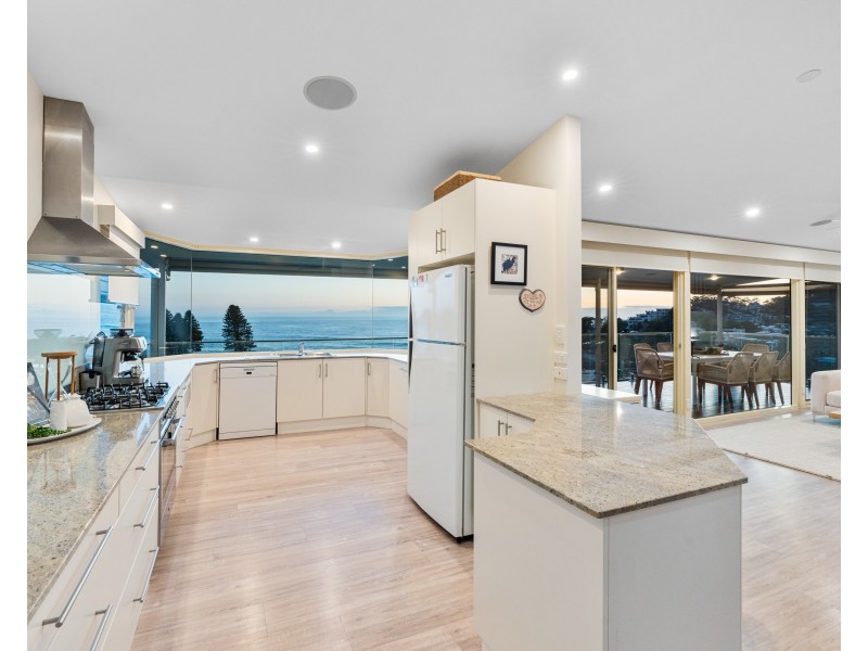 10 Ascot Avenue, Avoca Beach NSW 2251