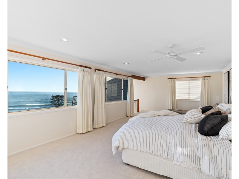 10 Ascot Avenue, Avoca Beach NSW 2251