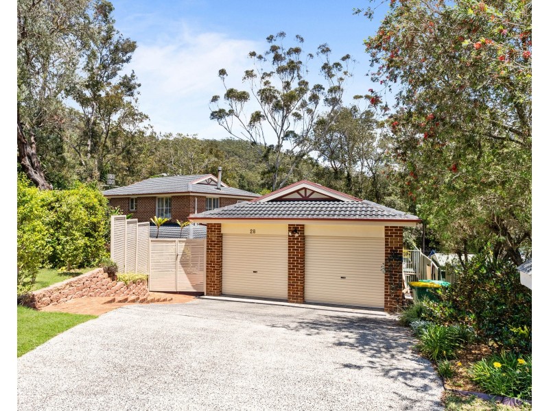 28 Ashburn Close, Lisarow NSW 2250