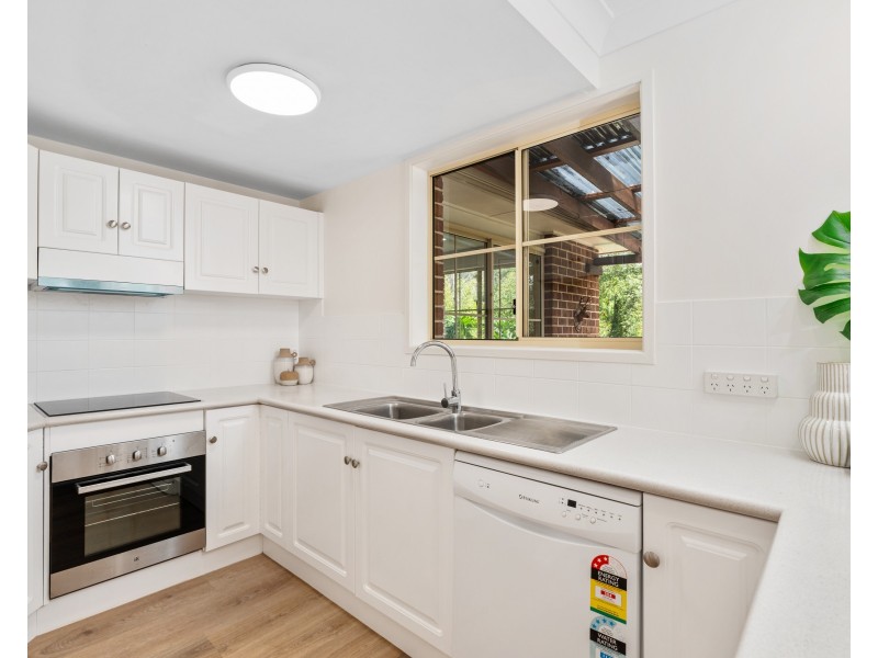 28 Ashburn Close, Lisarow NSW 2250