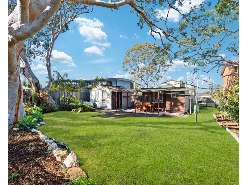 75 Acacia Avenue, Lake Munmorah NSW 2259