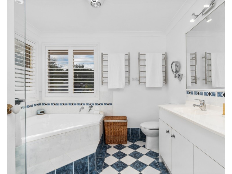 47 Robinia Parade, Springfield NSW 2250