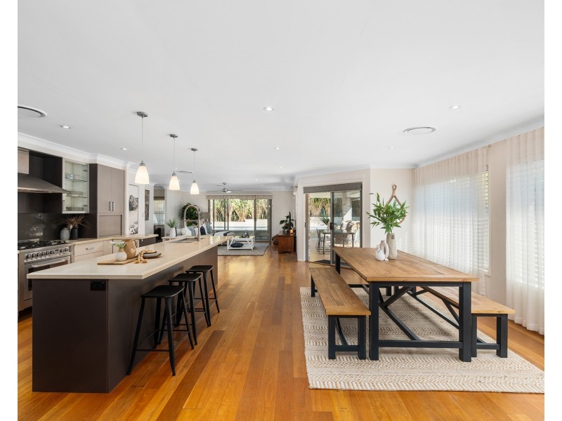 92 Coolawin Circle, Narara NSW 2250