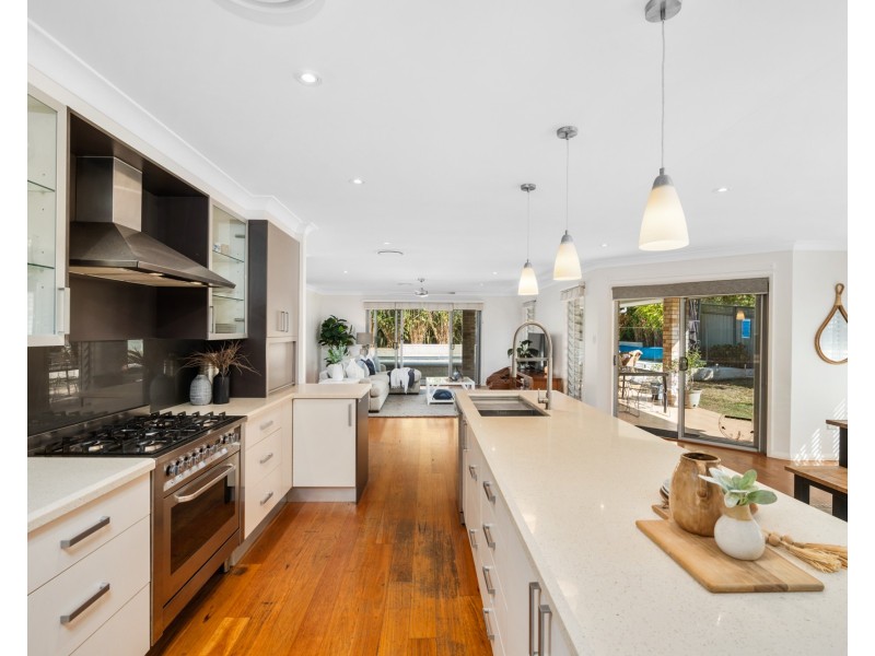 92 Coolawin Circle, Narara NSW 2250
