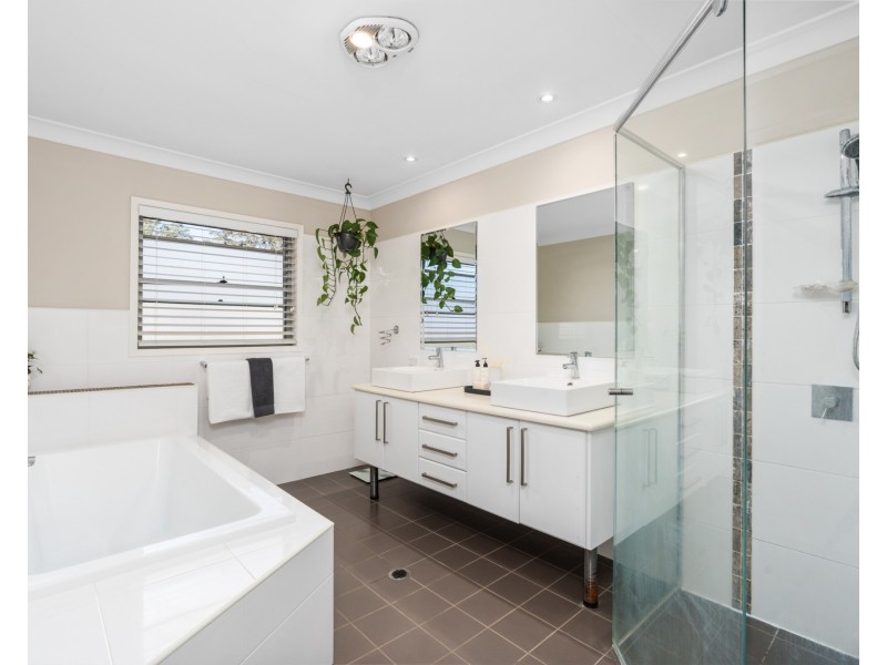 92 Coolawin Circle, Narara NSW 2250