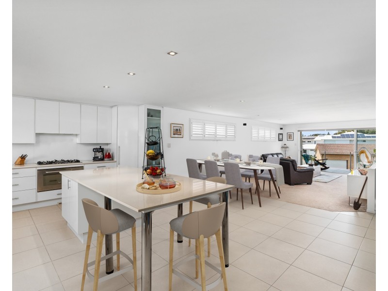 4 Minell Close, Wamberal NSW 2260