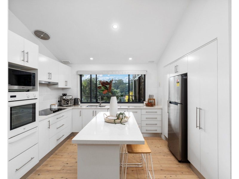 40 Bradleys Road, North Avoca NSW 2260