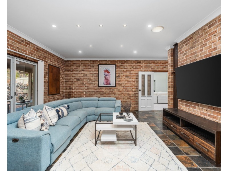 4 Kirra Street, Erina NSW 2250