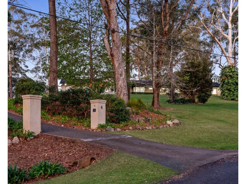 4 Kirra Street, Erina NSW 2250